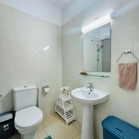Elysia Park 13 - Cozy With 2 Bedrooms - Pool, Gym, Center *