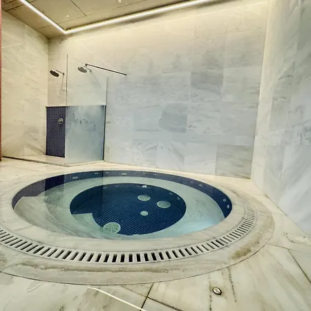 Elysia Park 13 - Cozy With 2 Bedrooms - Pool, Gym, Center *