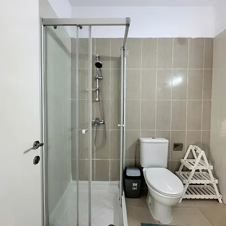 Elysia Park 13 - Cozy With 2 Bedrooms - Pool, Gym, Center Villa Paphos