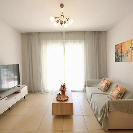 Elysia Park 13 - Cozy With 2 Bedrooms - Pool, Gym, Center